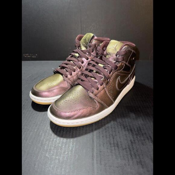 Nike Air Jordan 1 Retro Mid Nouveau Deep Burgundy 629151-605 - Size 9 - Picture 4 of 9